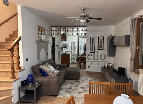 casa indipendente in vendita a Castiglione del Lago in zona Panicarola