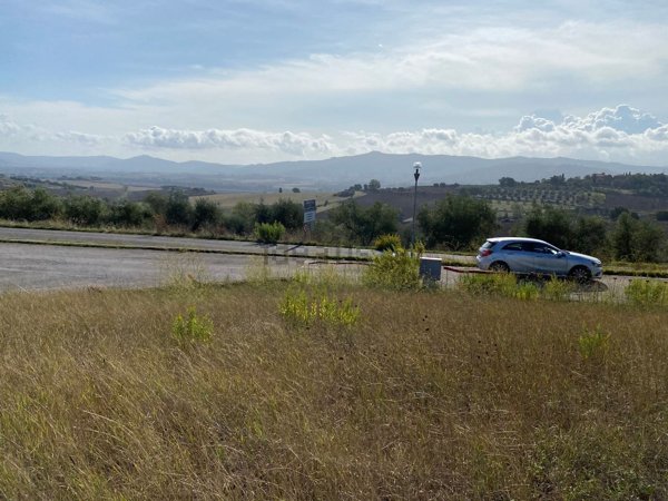 terreno edificabile in vendita a Castiglione del Lago in zona Villastrada