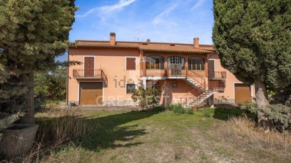 casale in vendita a Castiglione del Lago