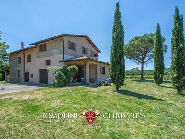 casa indipendente in vendita a Castiglione del Lago