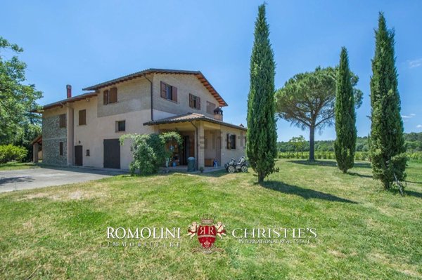 casa indipendente in vendita a Castiglione del Lago