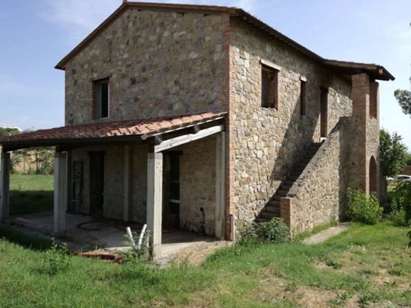 casa indipendente in vendita a Castiglione del Lago