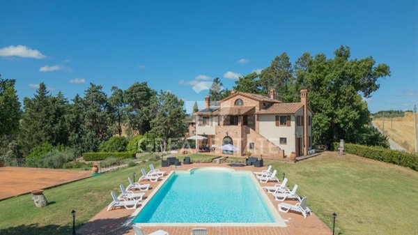 casale in vendita a Castiglione del Lago