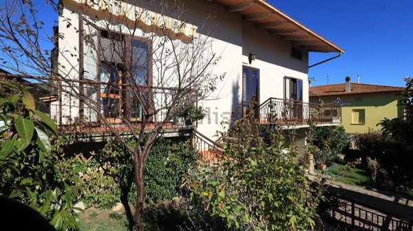 casa indipendente in vendita a Castiglione del Lago