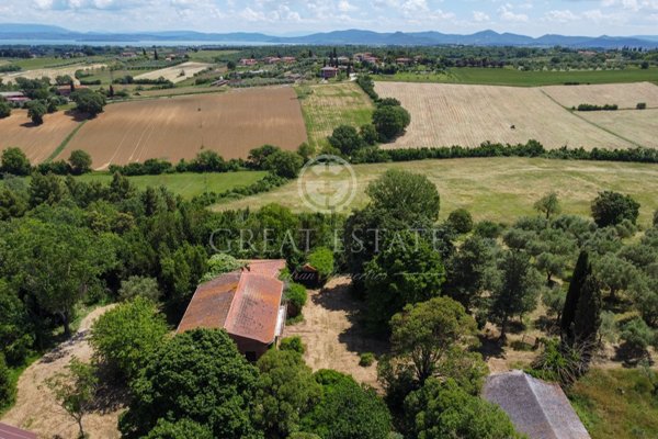 casale in vendita a Castiglione del Lago in zona Badia