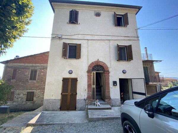 casa indipendente in vendita a Castiglione del Lago