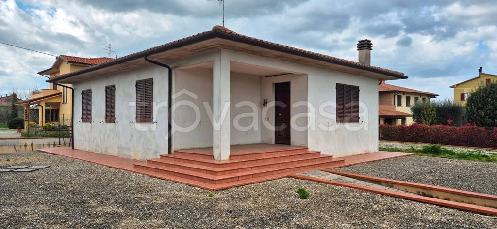 casa indipendente in vendita a Castiglione del Lago