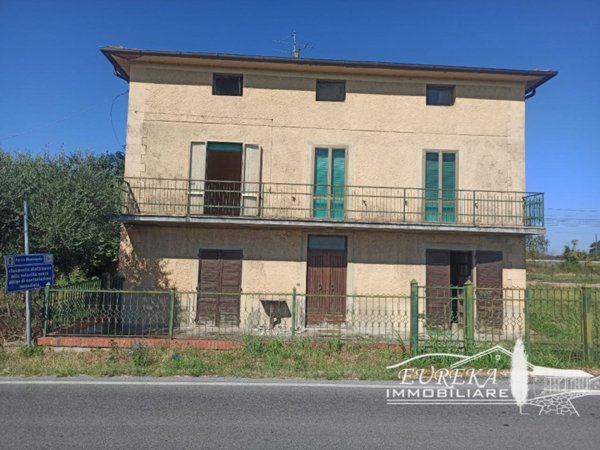 casa indipendente in vendita a Castiglione del Lago