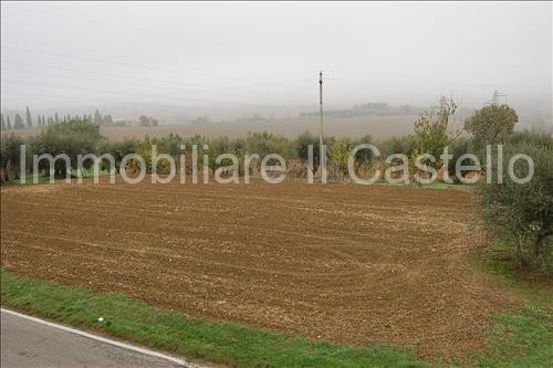 terreno edificabile in vendita a Castiglione del Lago in zona Badia