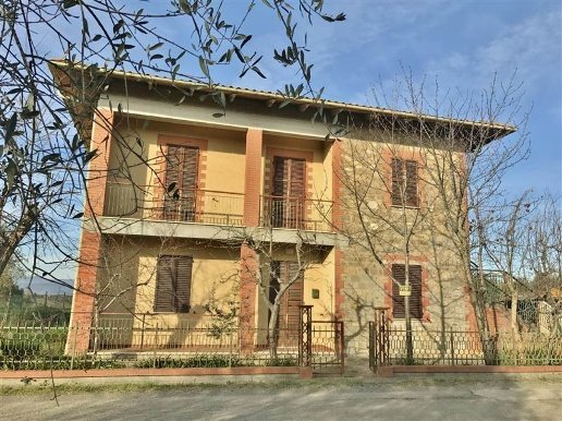 casa indipendente in vendita a Castiglione del Lago in zona Badia