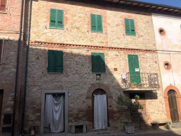 casa indipendente in vendita a Castiglione del Lago