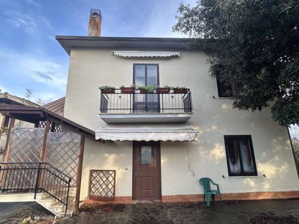 casa indipendente in vendita a Castiglione del Lago