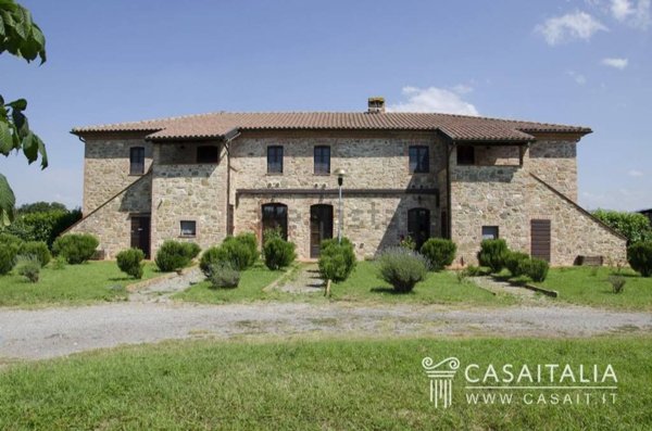 casa indipendente in vendita a Castiglione del Lago