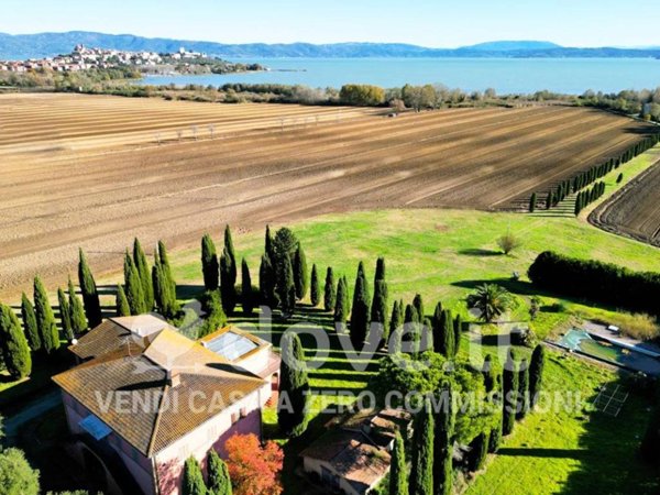 casa indipendente in vendita a Castiglione del Lago