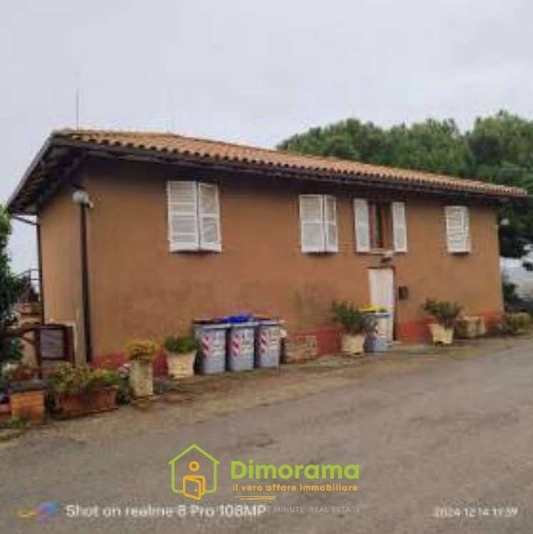 casa indipendente in vendita a Castiglione del Lago in zona Vaiano