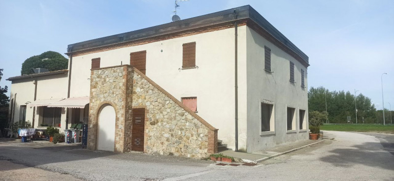 negozio in vendita a Castiglione del Lago