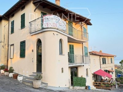 casa indipendente in vendita a Castiglione del Lago