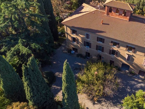casa indipendente in vendita a Castiglione del Lago in zona Villastrada