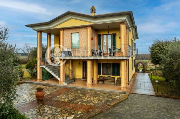 casa indipendente in vendita a Castiglione del Lago