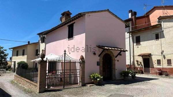 pentavano in vendita a Castiglione del Lago