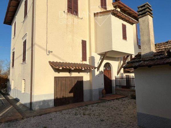 casa indipendente in vendita a Castiglione del Lago