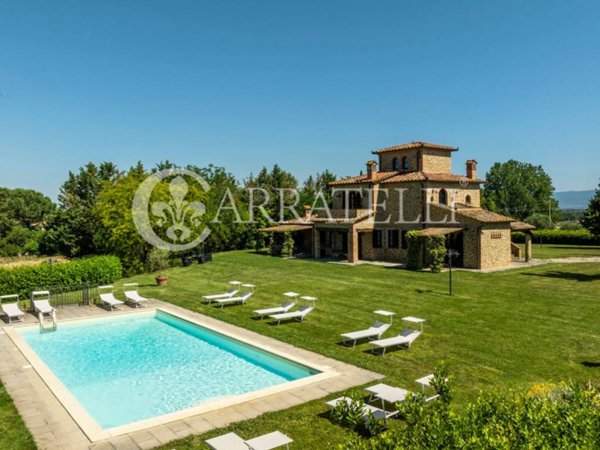 casa indipendente in vendita a Castiglione del Lago