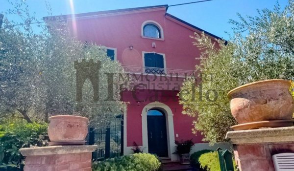 casa indipendente in vendita a Castiglione del Lago