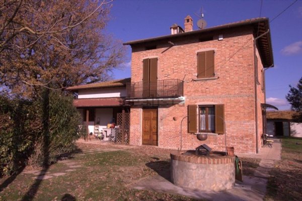 casa indipendente in vendita a Castiglione del Lago