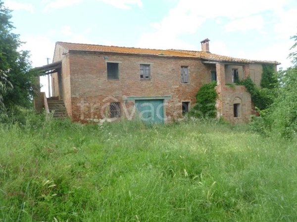 casa indipendente in vendita a Castiglione del Lago in zona Gioiella