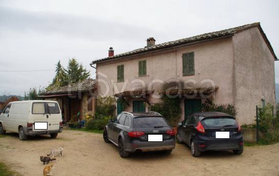casa indipendente in vendita a Castiglione del Lago in zona Macchie