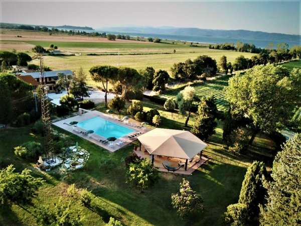 villa in vendita a Castiglione del Lago