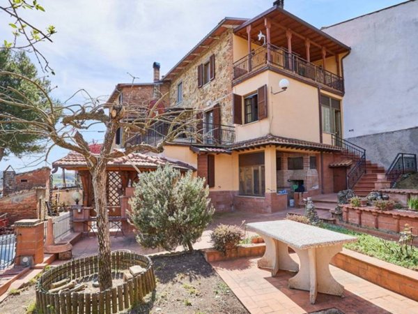 casa semindipendente in vendita a Castiglione del Lago