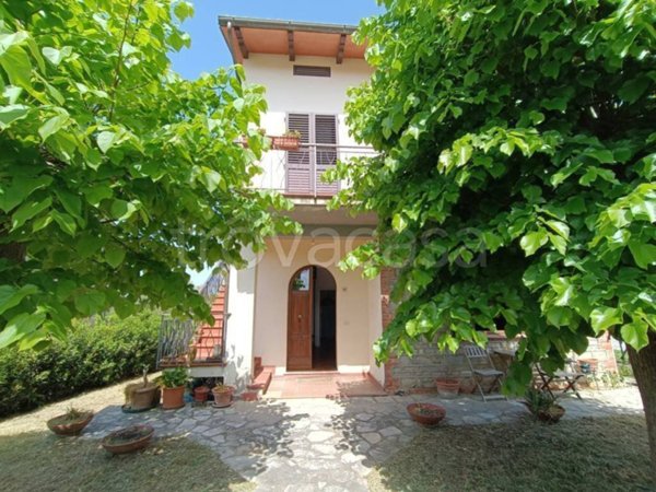 casa indipendente in vendita a Castiglione del Lago