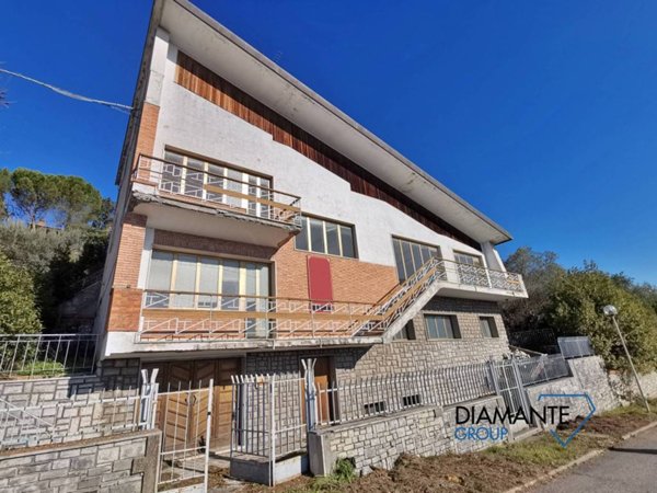 casa indipendente in vendita a Castiglione del Lago