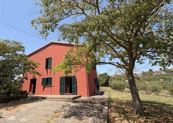 casa indipendente in vendita a Castiglione del Lago in zona Vaiano