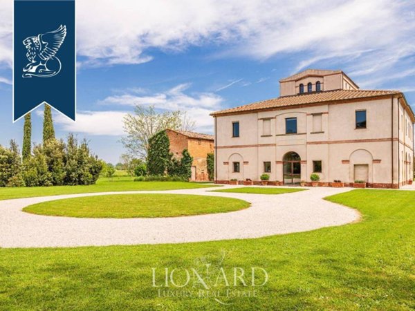 casa indipendente in vendita a Castiglione del Lago in zona Casamaggiore