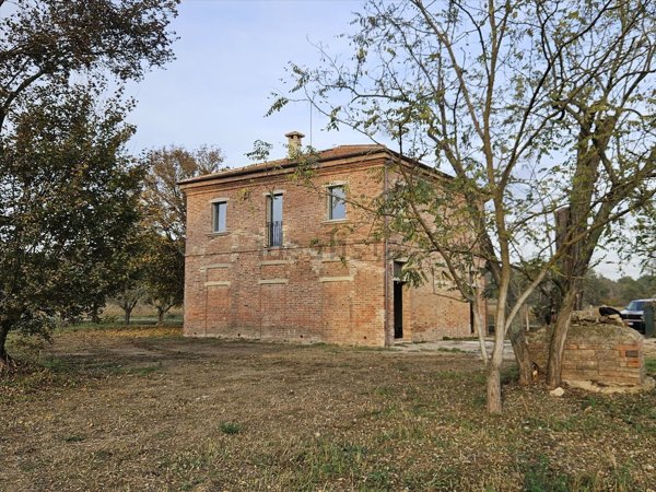 casale in vendita a Castiglione del Lago