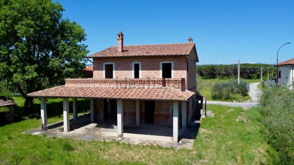casa indipendente in vendita a Castiglione del Lago
