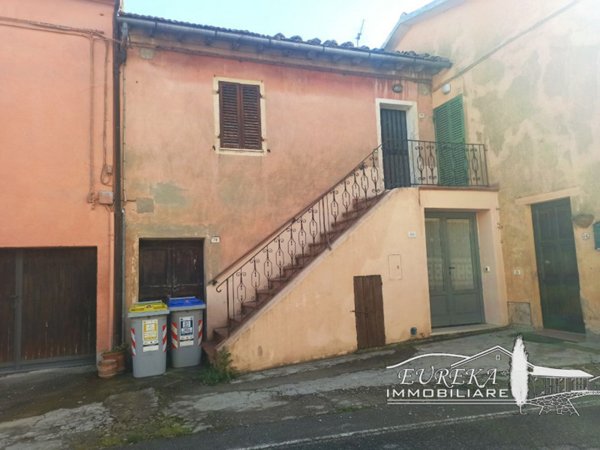 casa semindipendente a Castiglione del Lago in zona Petrignano del Lago