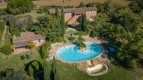 casa indipendente in vendita a Castiglione del Lago