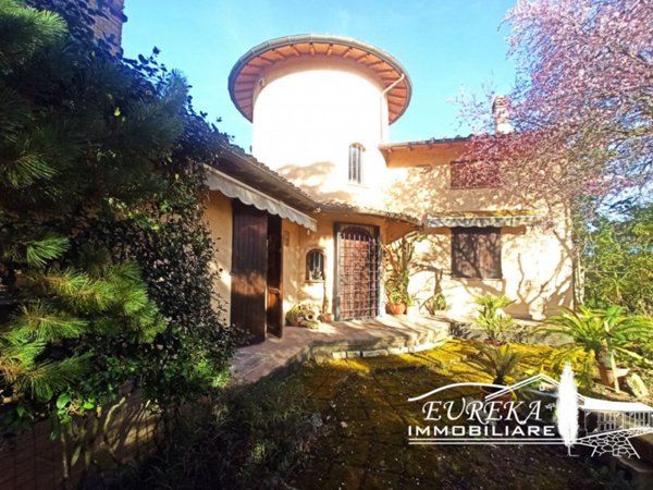 casa indipendente in vendita a Castiglione del Lago