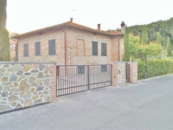 casa indipendente in vendita a Castiglione del Lago