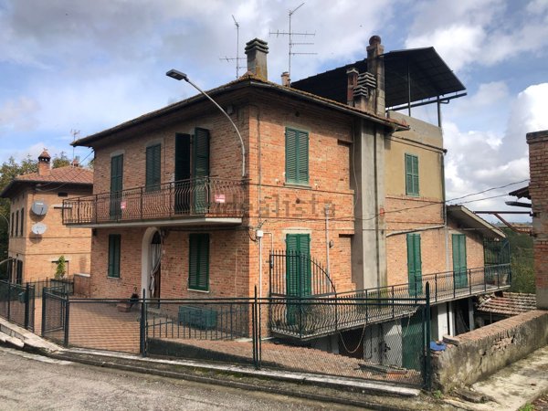 appartamento in vendita a Castiglione del Lago in zona Porto
