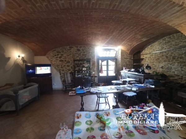 casale in vendita a Castiglione del Lago in zona Piana