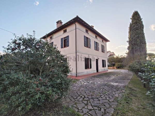casa indipendente in vendita a Castiglione del Lago