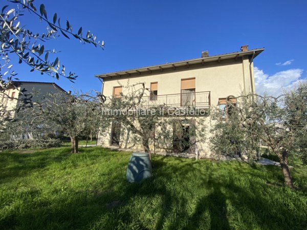 casa indipendente in vendita a Castiglione del Lago