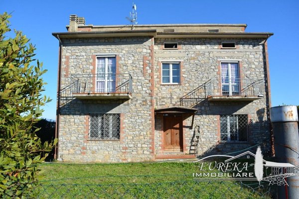 casa indipendente in vendita a Castiglione del Lago