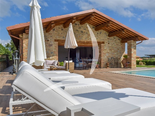 casa indipendente in vendita a Castiglione del Lago