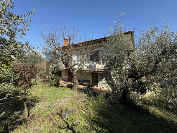 casa indipendente in vendita a Castiglione del Lago