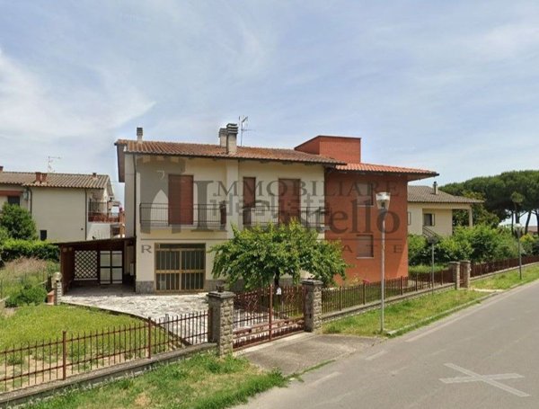 casa indipendente in vendita a Castiglione del Lago